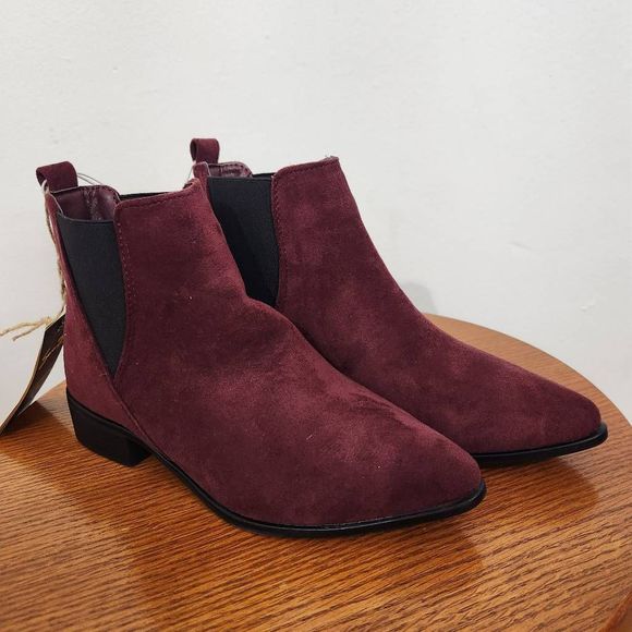Seven7 Oxblood Manhattan Micro Suede Boot Size 8 NWT Ankle Bootie - Picture 3 of 10
